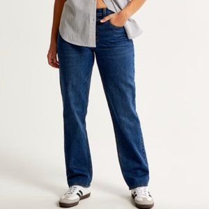 Abercombie & Fitch Curve Love Mid Rise 90s Straight Jean
